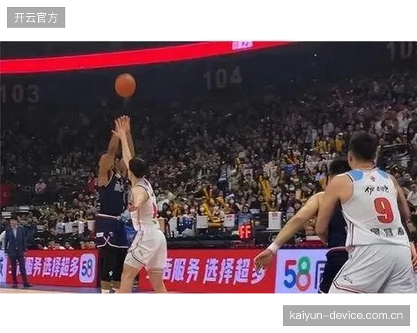 威金顿赛季表现全面，其强大的个人攻击力是广州队杀入季后赛的关键。