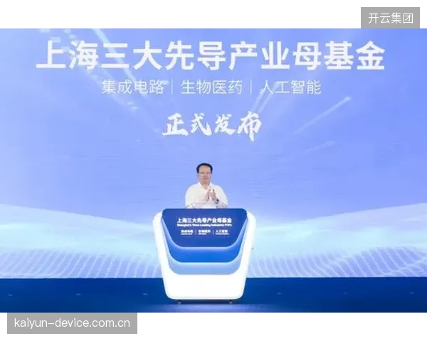 现代足球竞争依赖信息战，赞助资金需重点投向科技备战领域。